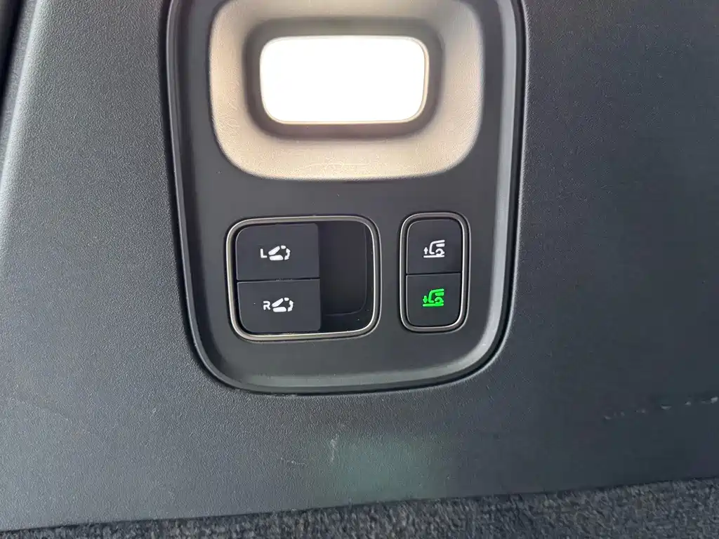 Li Auto Li i8 — миниатюра 17