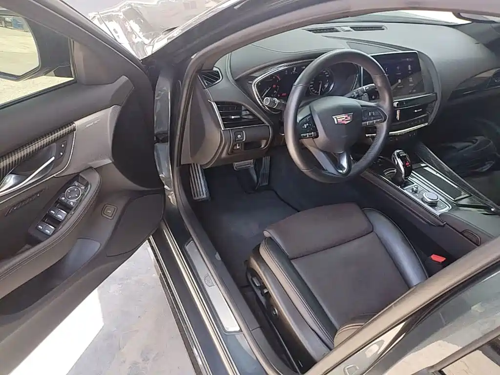 Cadillac CT5 — миниатюра 16