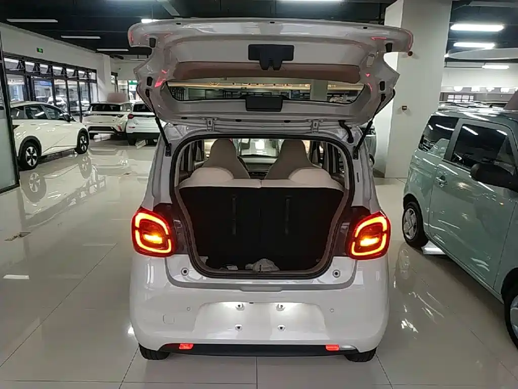 Wuling MINIEV — миниатюра 19