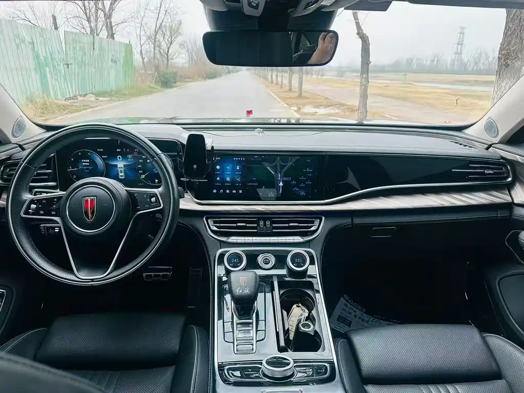 Hongqi H9 2022 2.0T