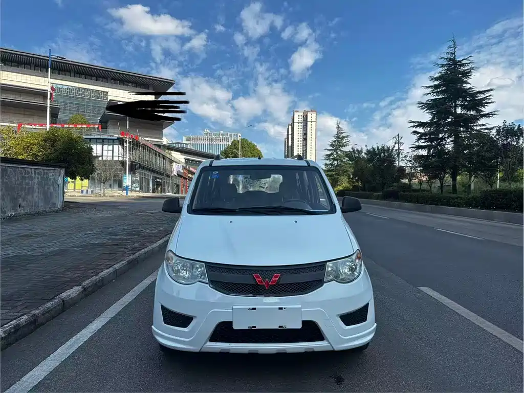 Wuling Hongguang — миниатюра 2