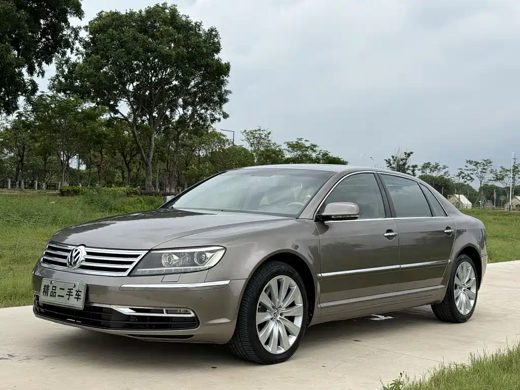 Volkswagen Phaeton 2011 3.6L V6 4 seats Extended Individual Edition