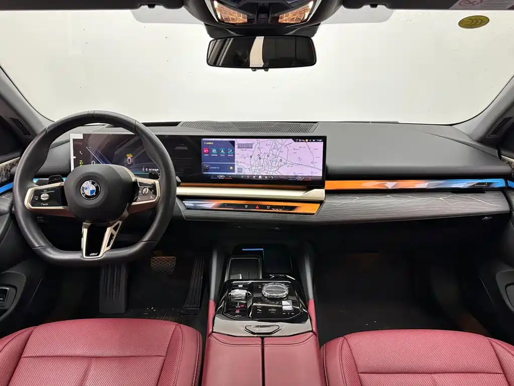 BMW 5 Series — миниатюра 10