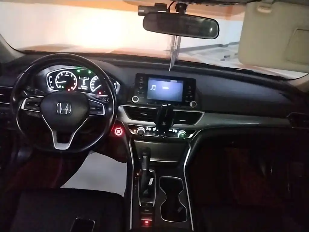 Honda Accord — миниатюра 10
