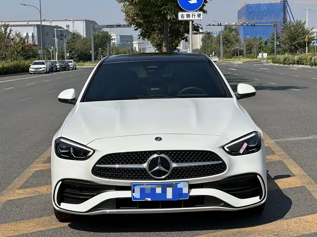 Mercedes-Benz C-Class — миниатюра 2