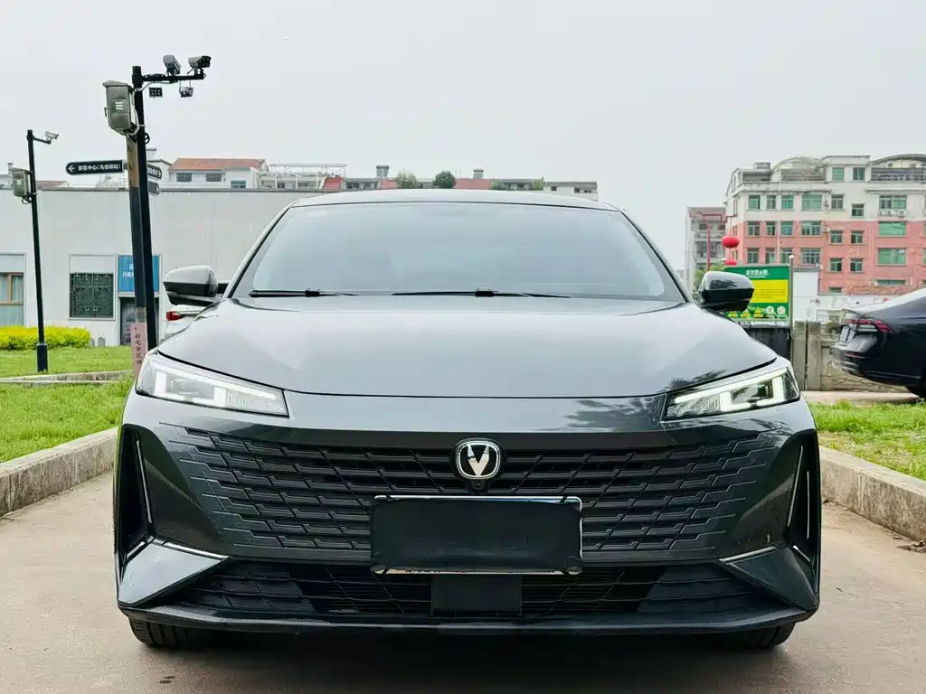 Changan Yida — миниатюра 2