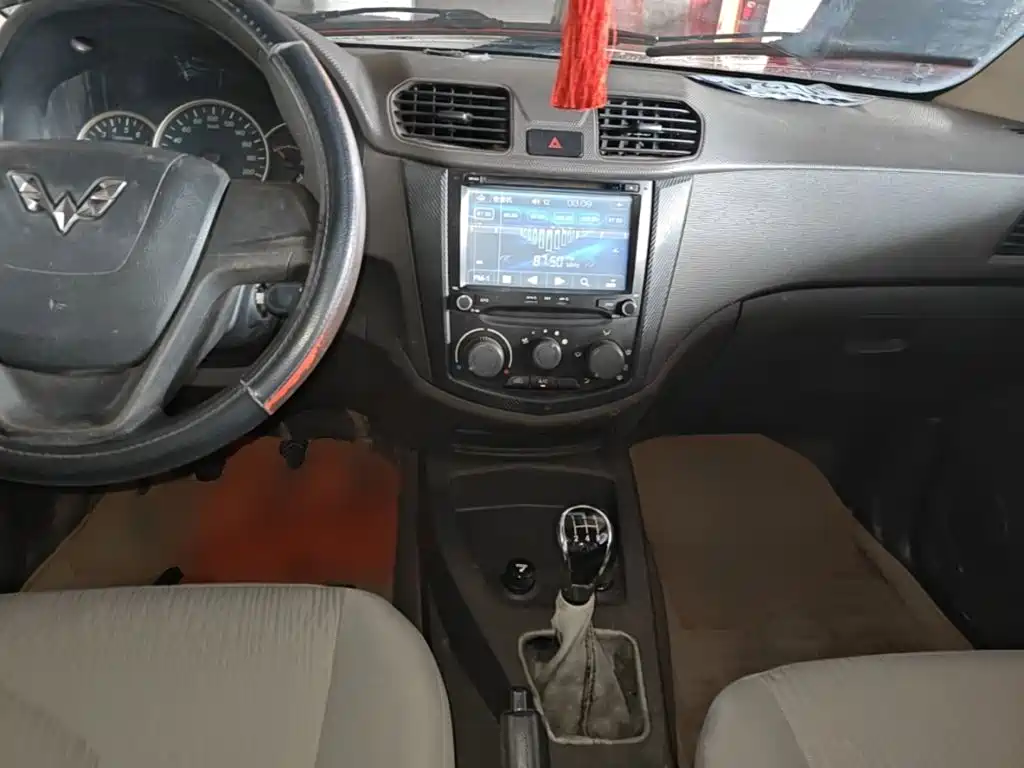 Wuling Hongguang — миниатюра 10