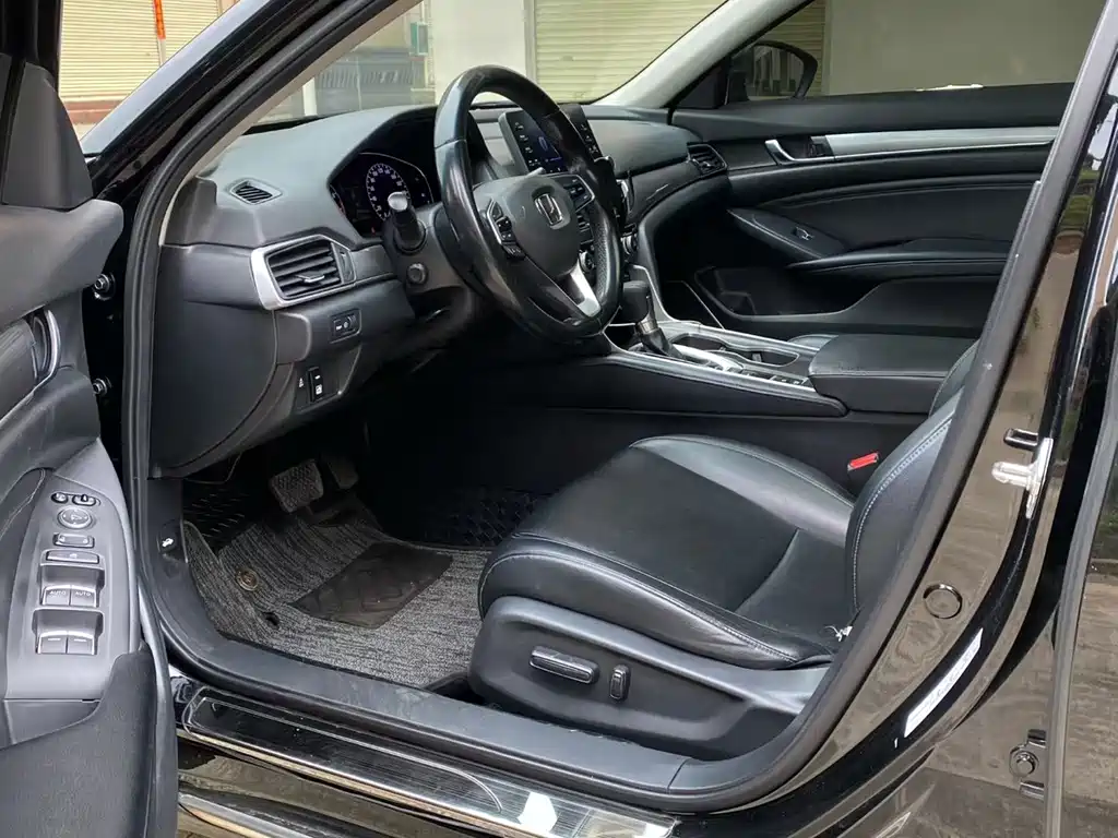 Honda Accord — миниатюра 8