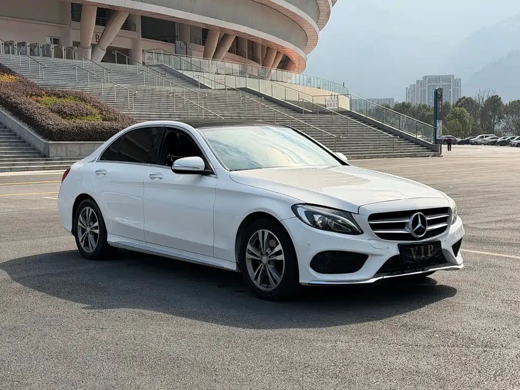 Mercedes-Benz C-Class — миниатюра 3