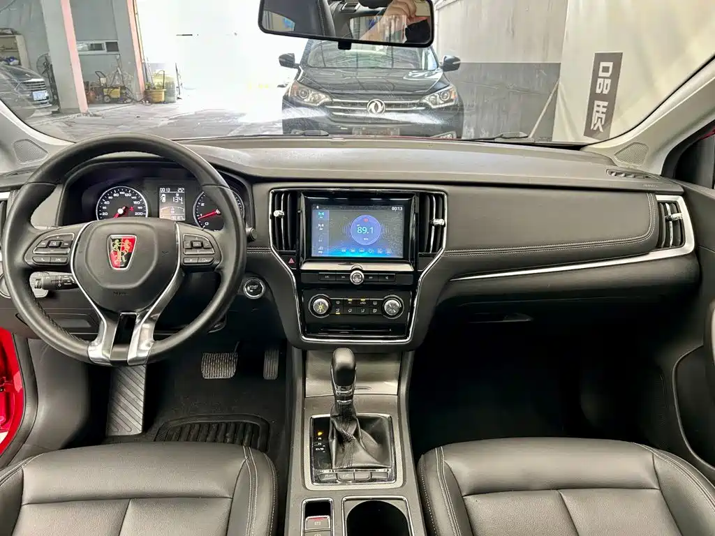 Roewe i6 Classic — миниатюра 8