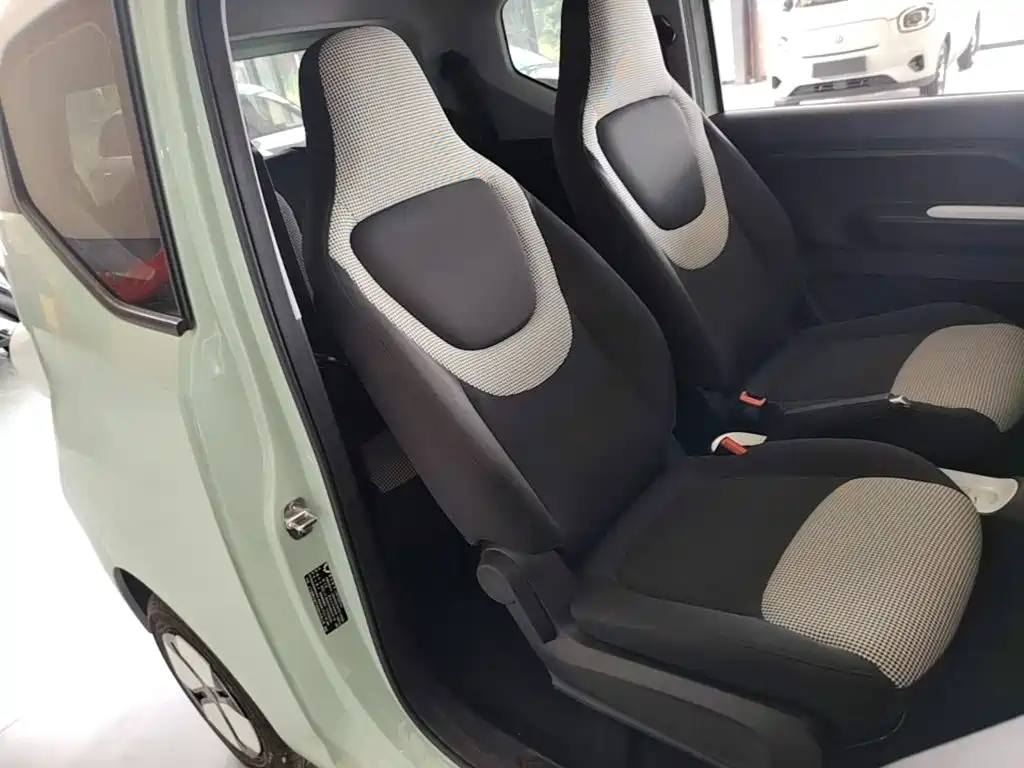 Wuling MINIEV — миниатюра 25