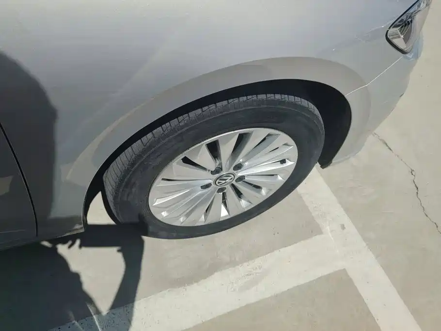 Volkswagen Lavida — миниатюра 6