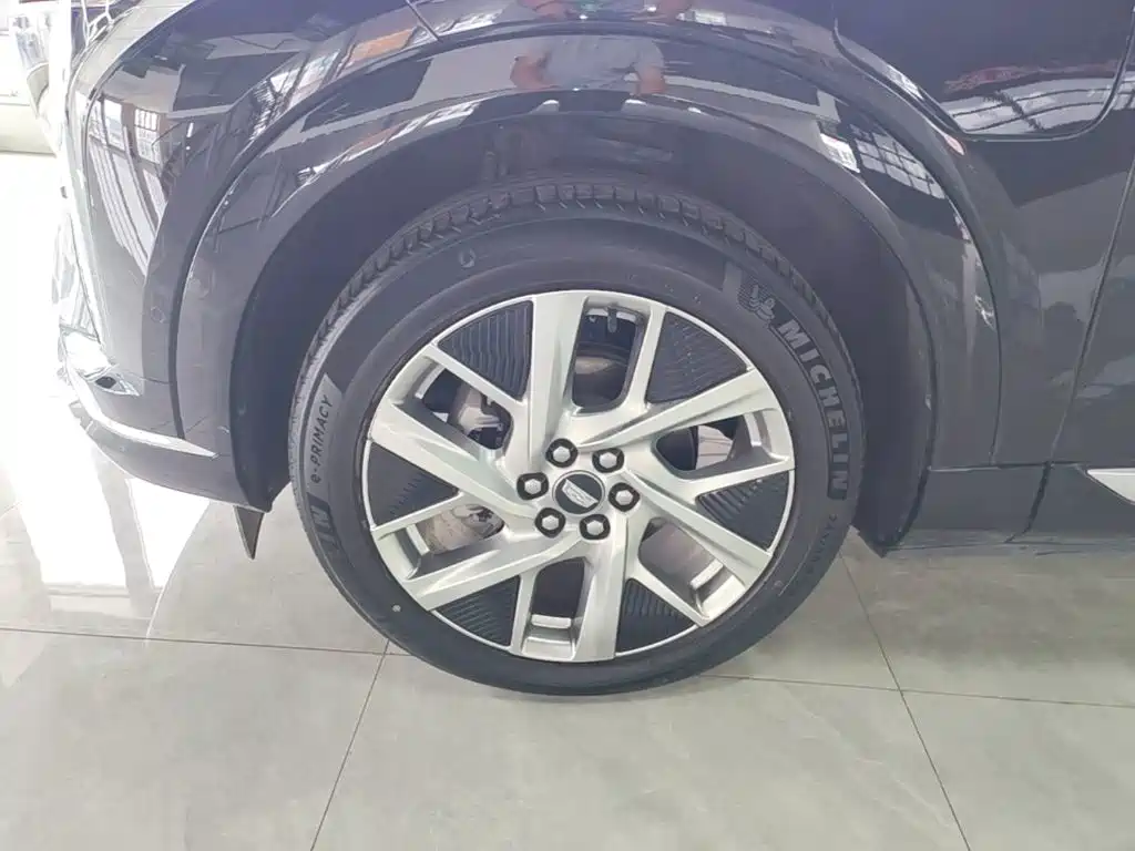 Cadillac IQ — миниатюра 23