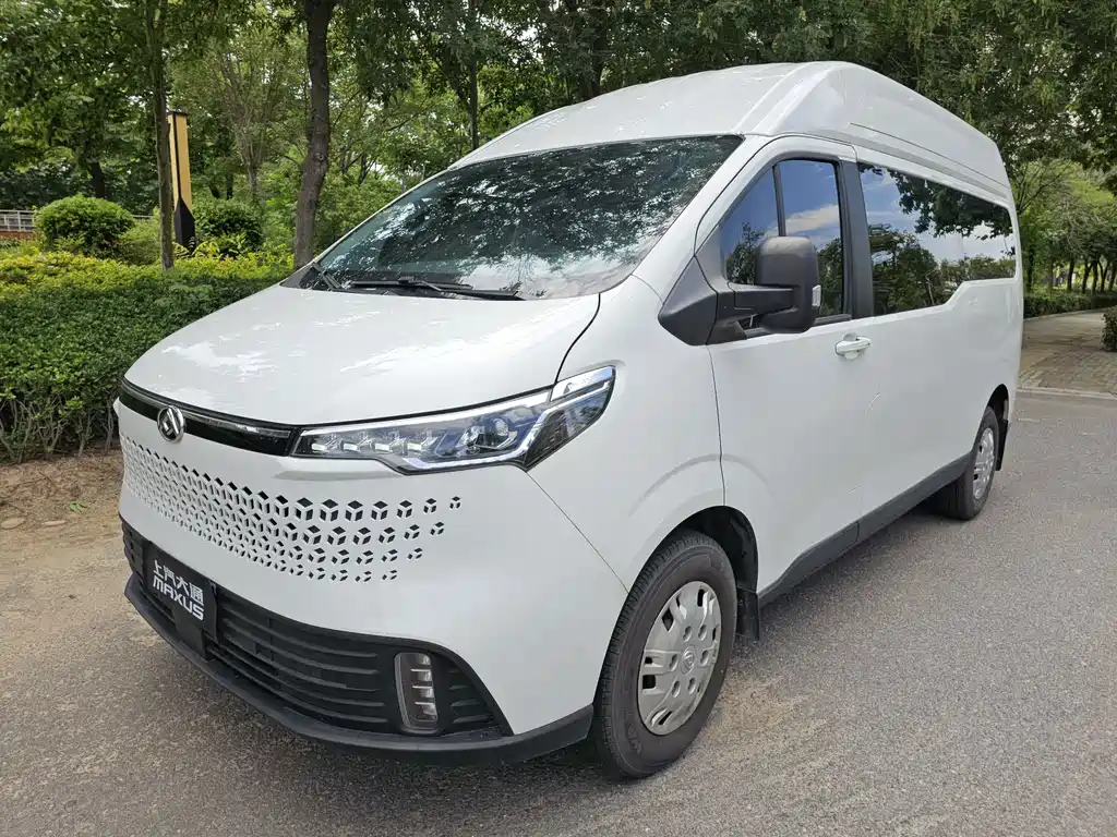 MAXUS V70