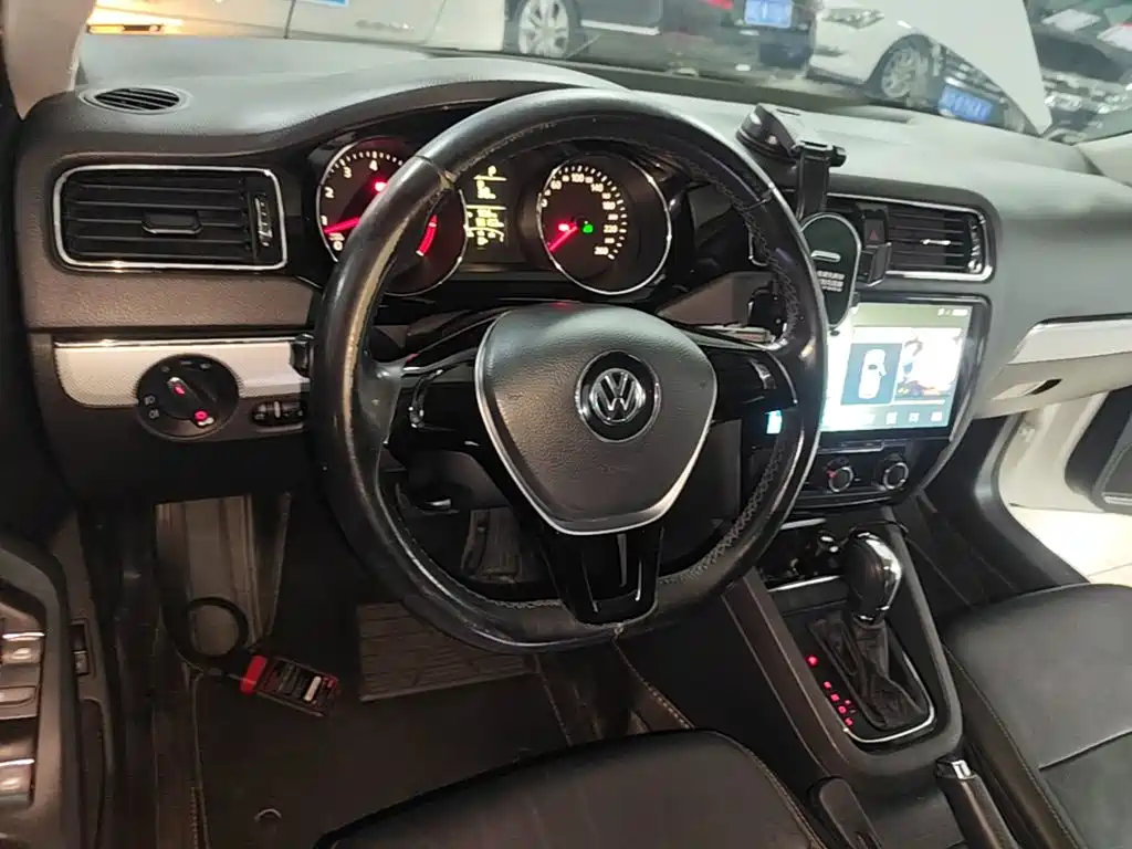 Volkswagen Sagitar — миниатюра 11