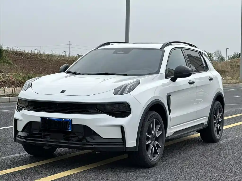 Купить Lynk & Co 01