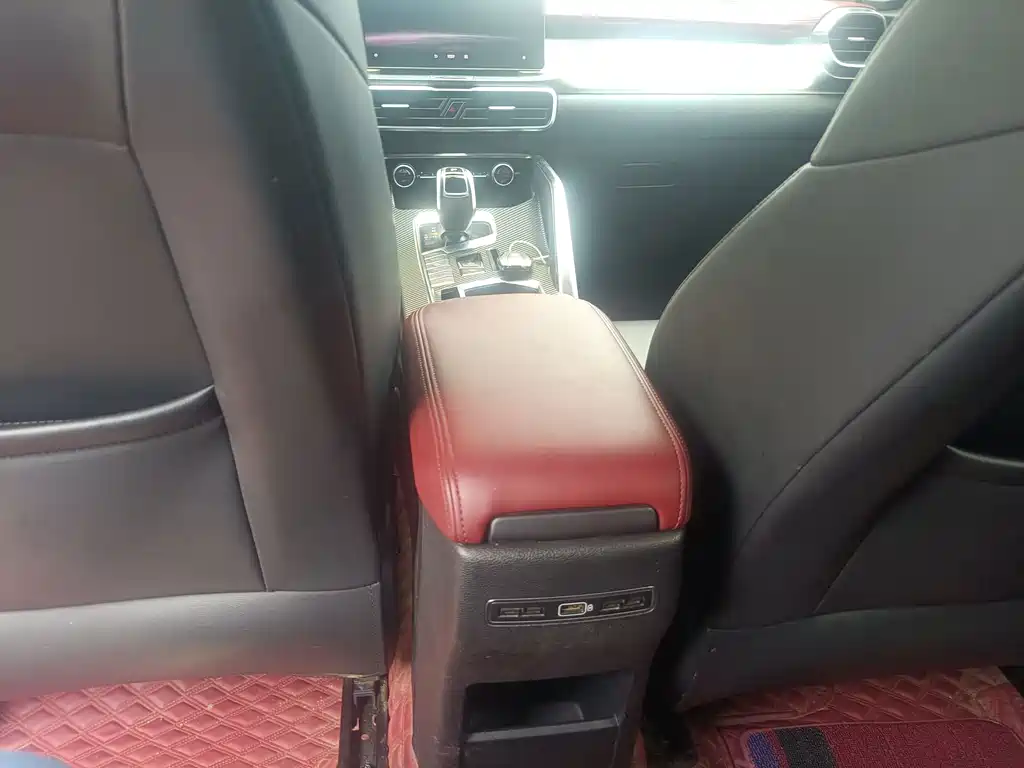 Geely Binyue — миниатюра 6