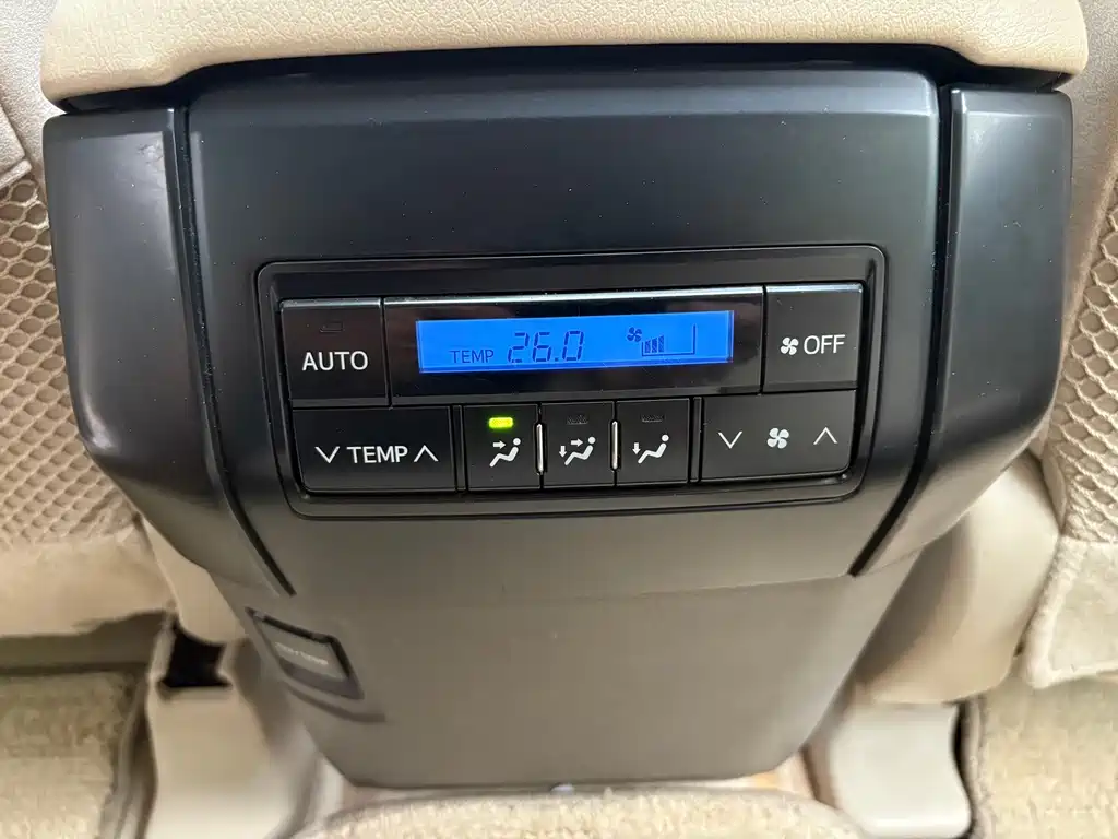 Toyota Prado (Import) — миниатюра 10