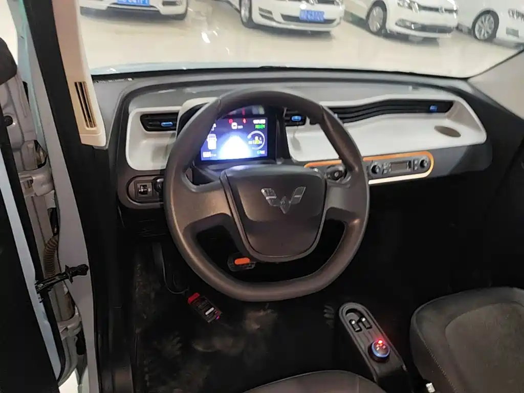 Wuling MINIEV — миниатюра 10