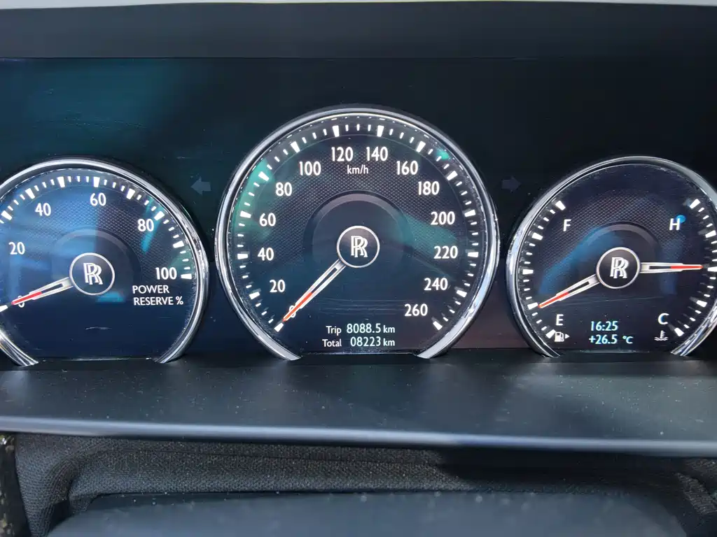 Rolls-Royce Cullinan — миниатюра 10