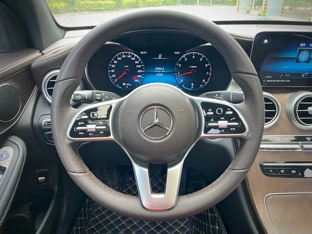 Mercedes-Benz GLC — миниатюра 7