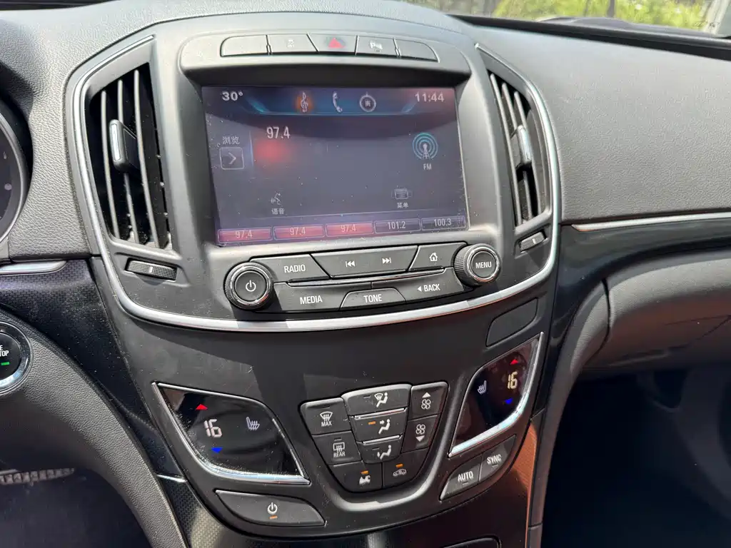 Buick Regal — миниатюра 12