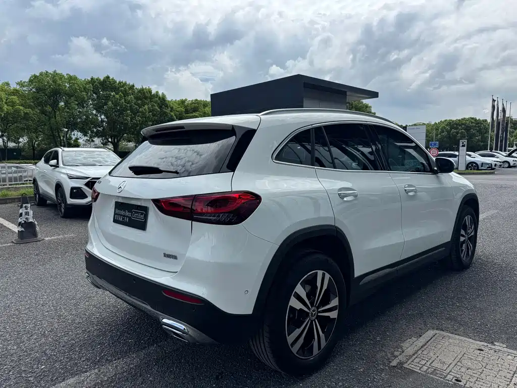 Mercedes-Benz GLA — миниатюра 6