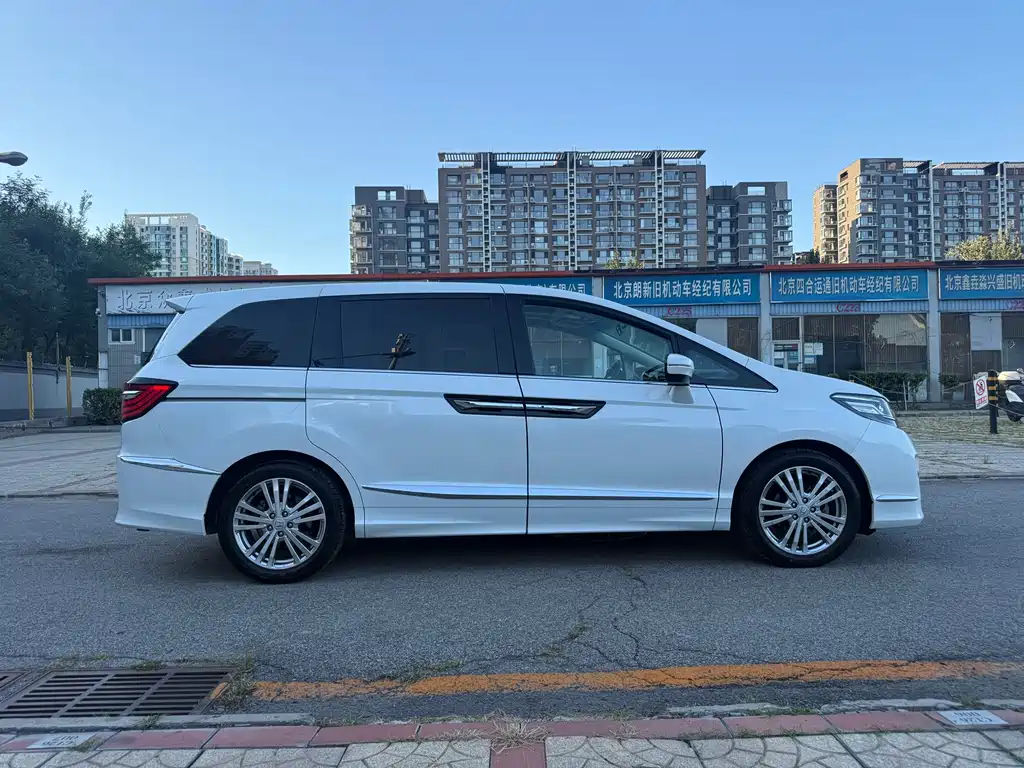Honda Elysion — миниатюра 5