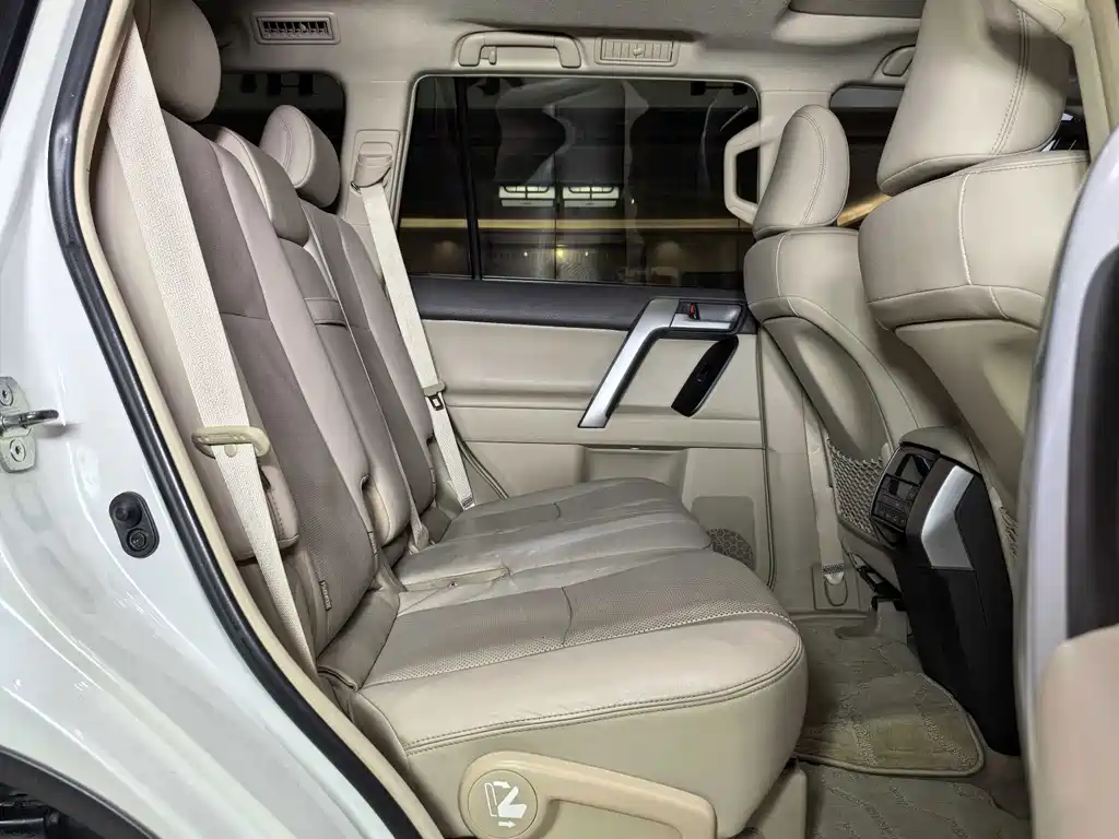 Toyota Prado — миниатюра 10