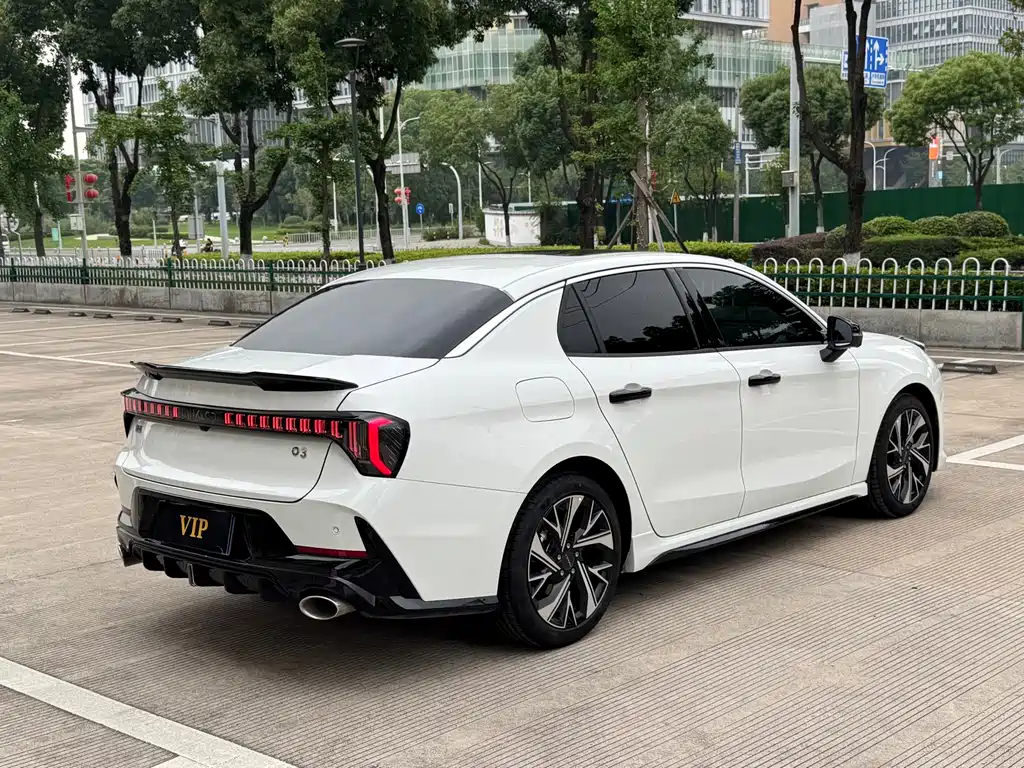 Lynk & Co 03 — миниатюра 15