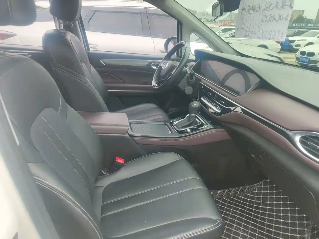 GAC Motor Trumpchi M6 — миниатюра 4