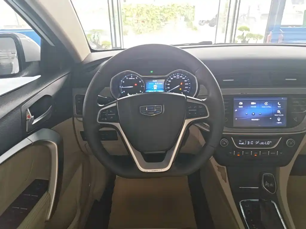Geely Emgrand — миниатюра 11