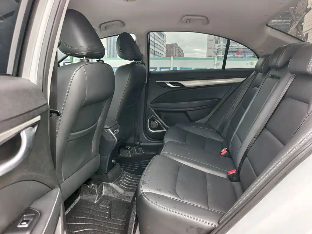 Geely Emgrand — миниатюра 5