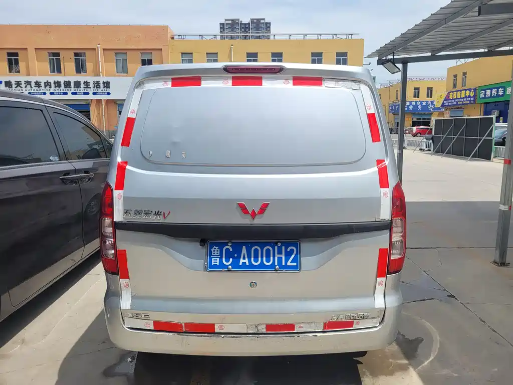 Wuling V 2021 1.5L LAR