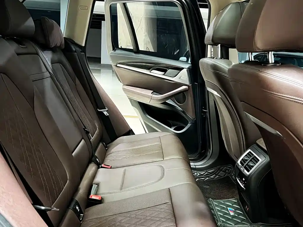 BMW X3 — миниатюра 9