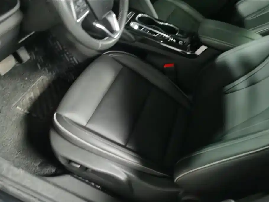 Buick Envision Plus Plus 2022 Plus 652T мест Luxury