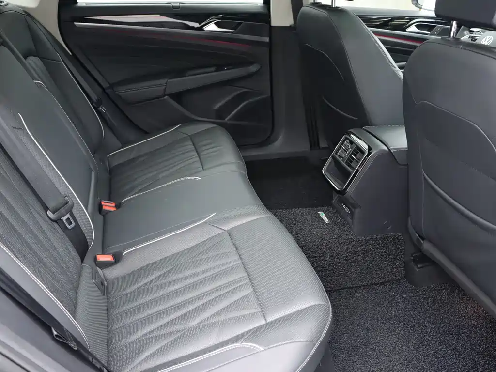 Volkswagen Passat — миниатюра 11