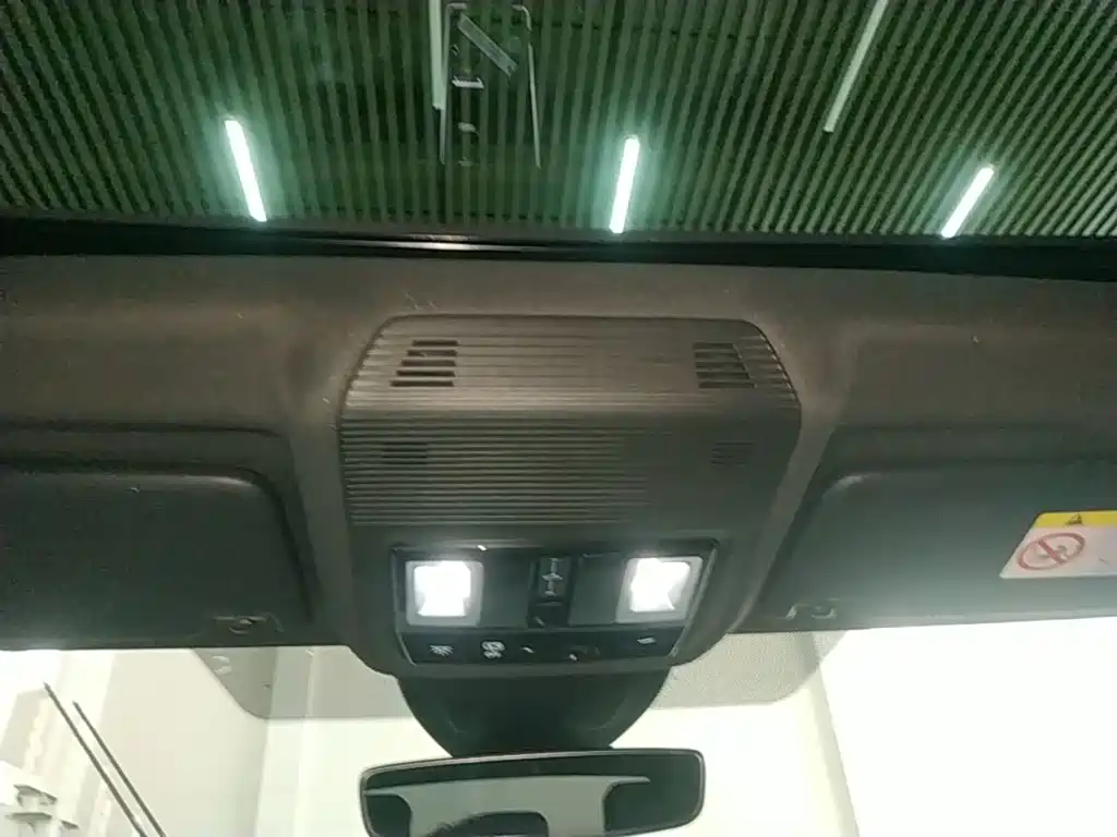 Volkswagen Golf — миниатюра 18