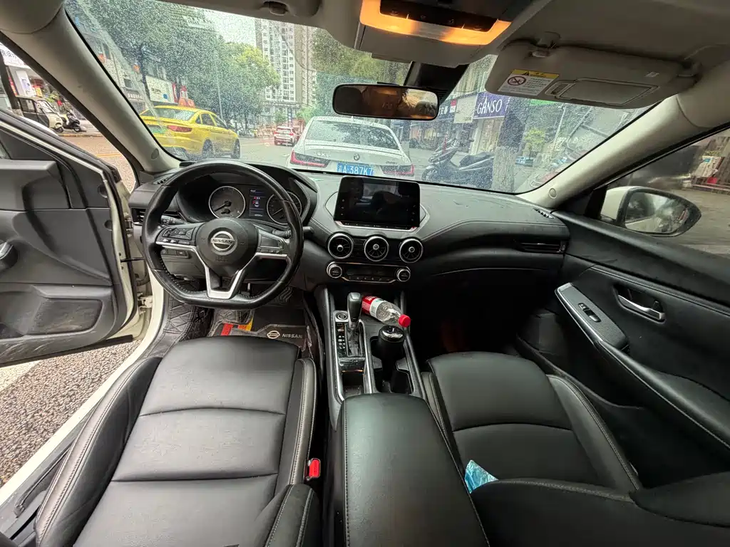 Nissan Sylphy 2020 1.6L XL CVT Enjoy