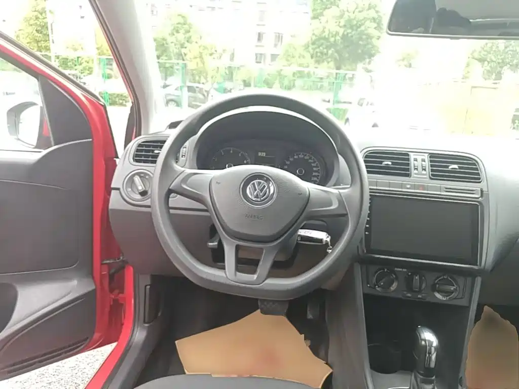 Volkswagen Polo — миниатюра 11