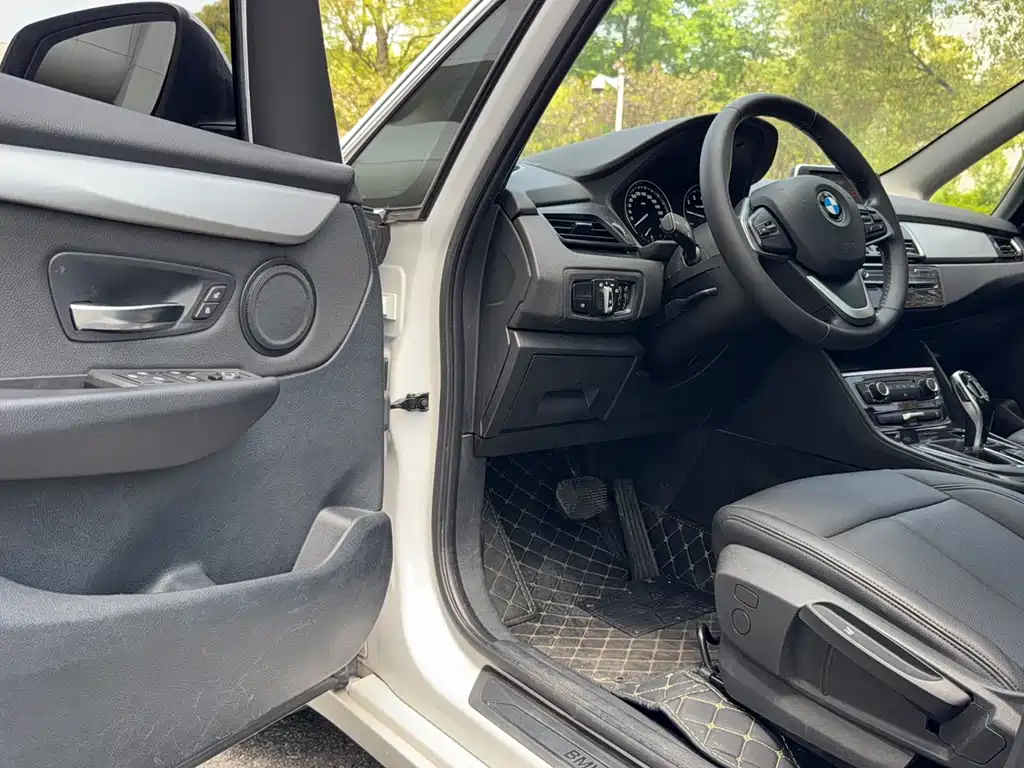 BMW 2 Series Gran Tourer — миниатюра 14