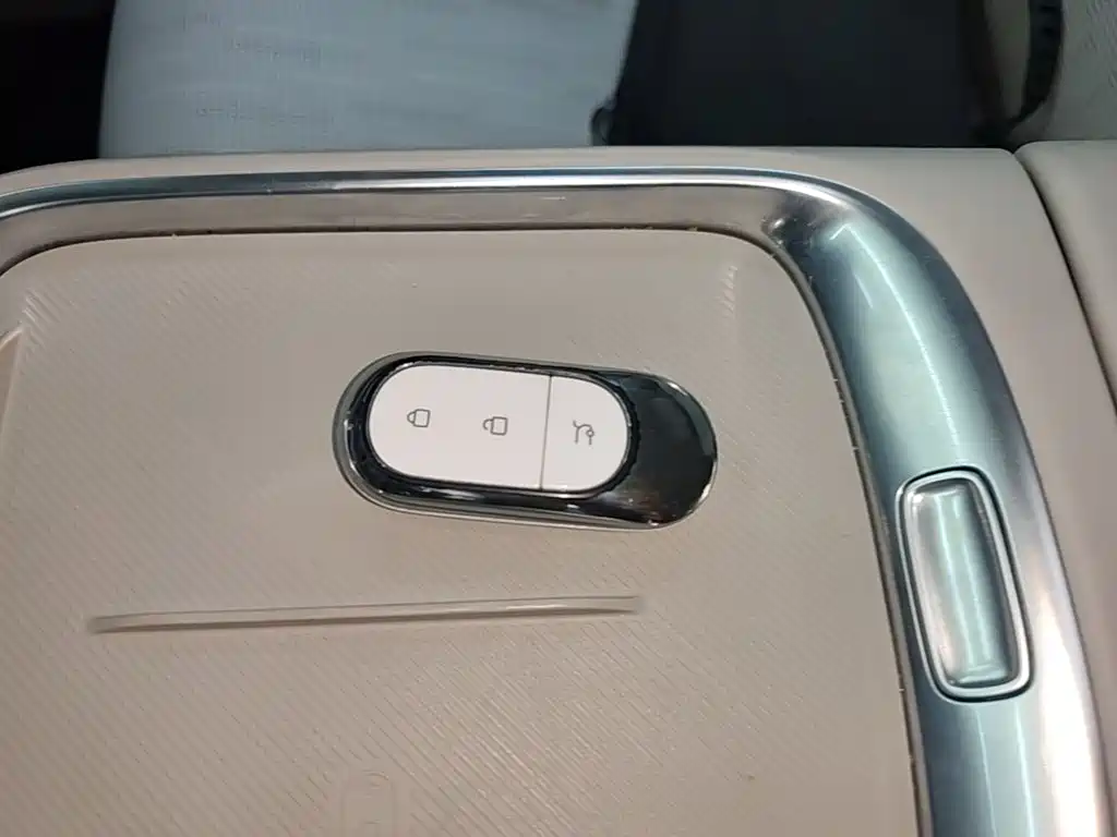 Leapmotor Leapmotor B10 — миниатюра 15