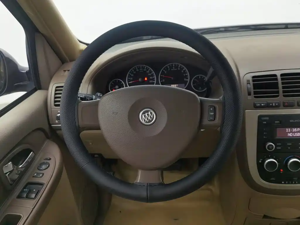 Buick GL8 — миниатюра 11
