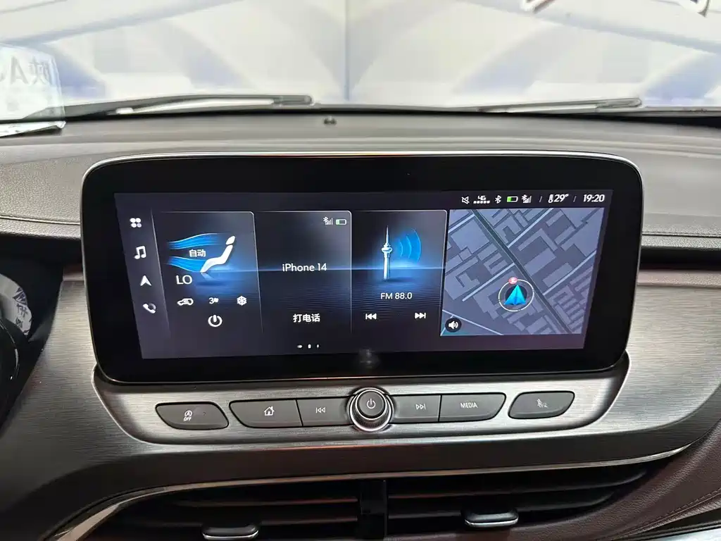 Buick GL8 — миниатюра 10