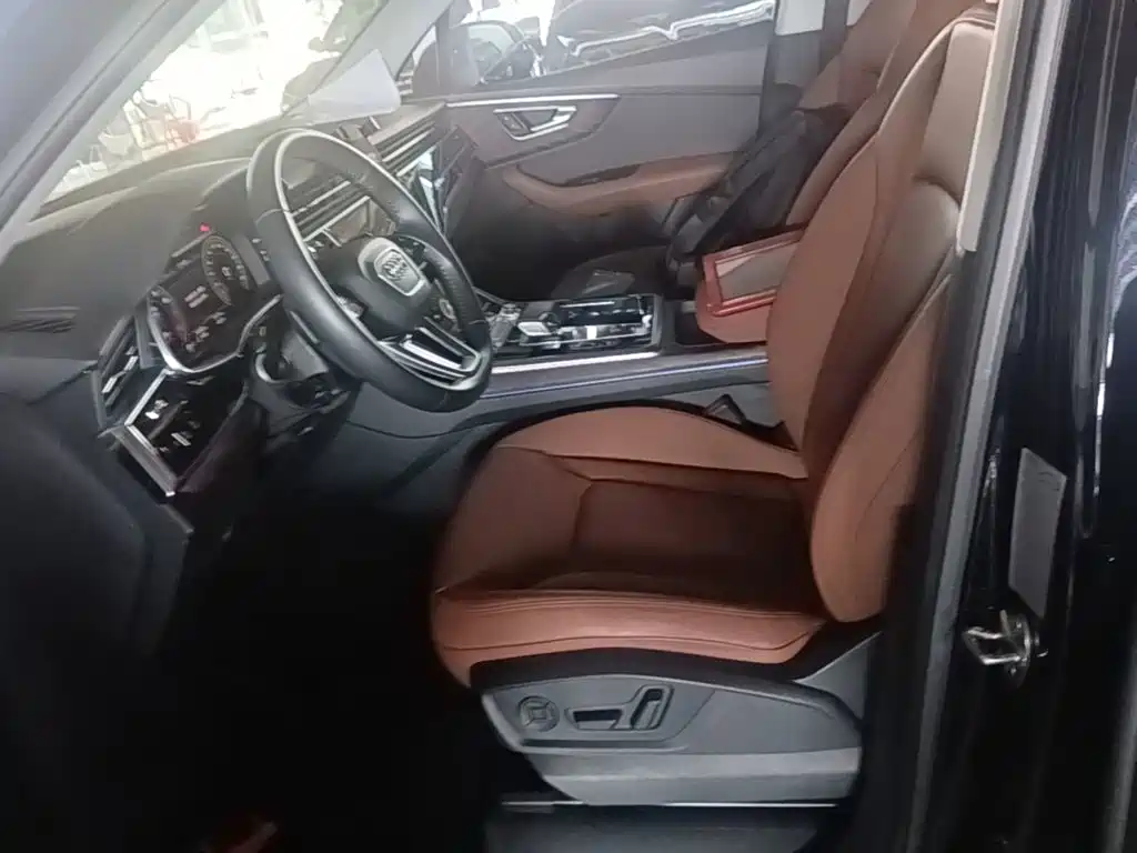 Audi Q7 — миниатюра 15