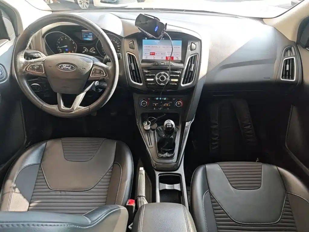 Ford Focus — миниатюра 10