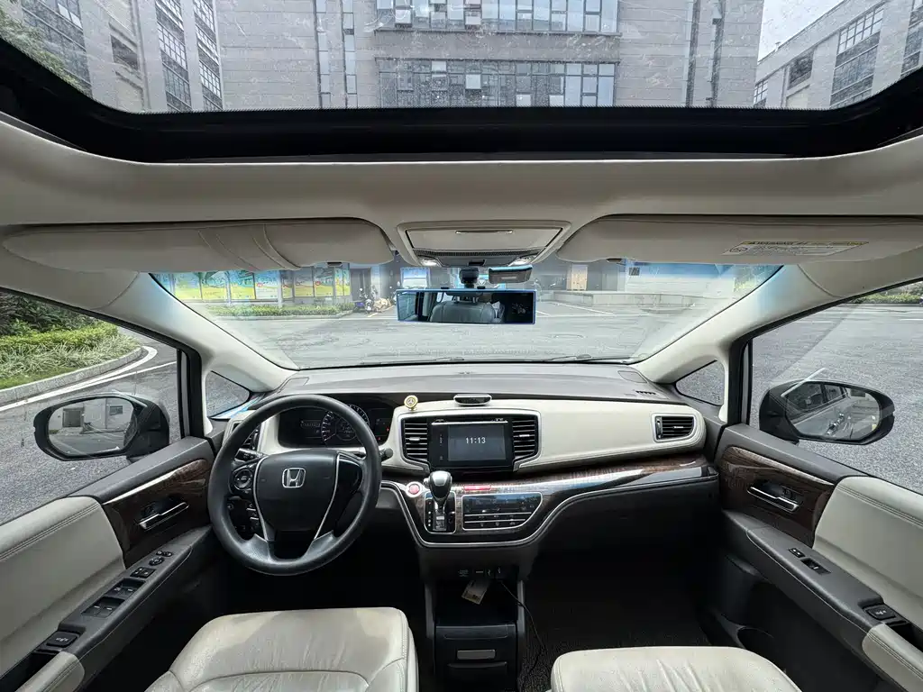 Honda Odyssey 2015 2.4L Luxury