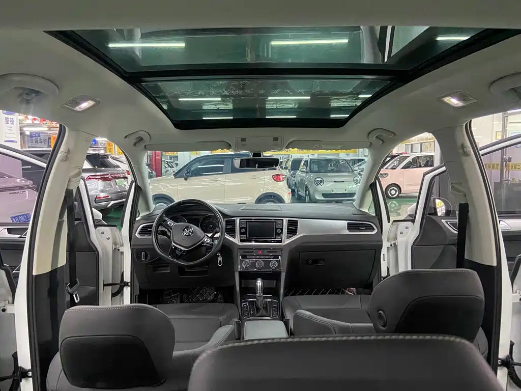 Volkswagen Golf Sportsvan — миниатюра 9