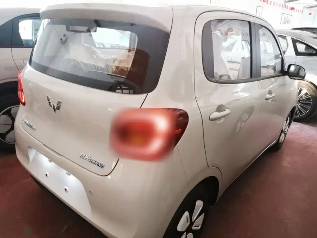 Wuling MINIEV — миниатюра 7