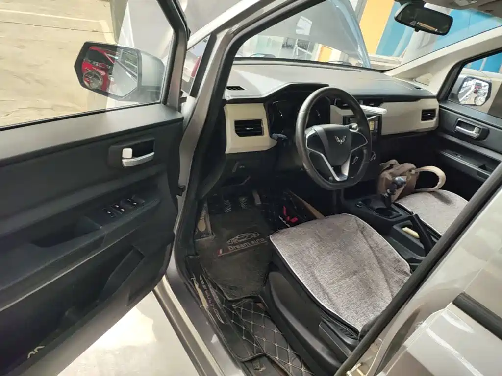 Wuling Hongguang PLUS — миниатюра 16